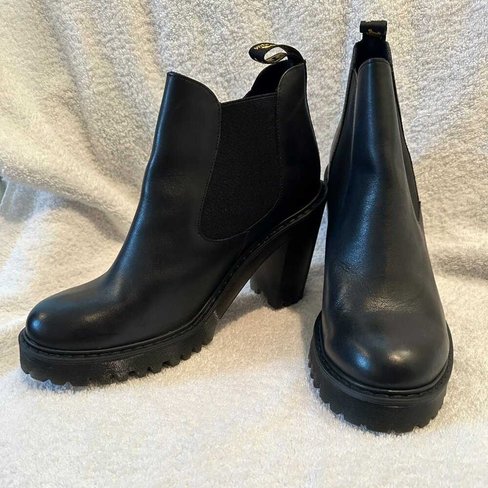 DR. MARTENS HURSTON WOMEN'S LEATHER HEELED CHELSEA BOOTS